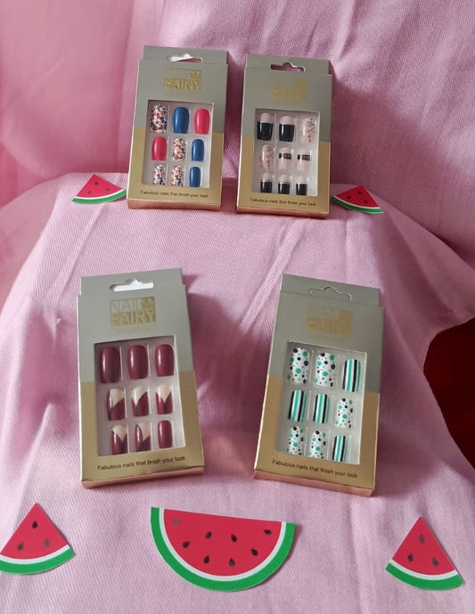 Set de uñas reutilizables de forma cuadrada  (12 unidades)